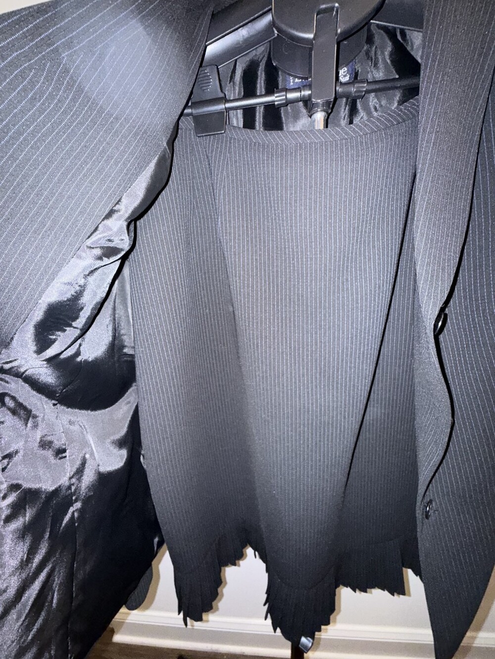 Evan Picone black pinstripe skirt suit set Size 12p - Picture 6 of 16